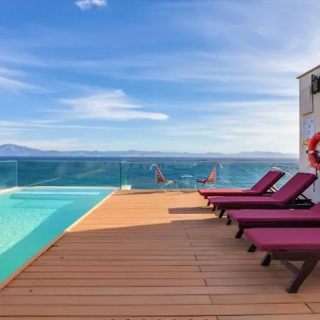 Appealing In With Shared Sauna Tarifa
